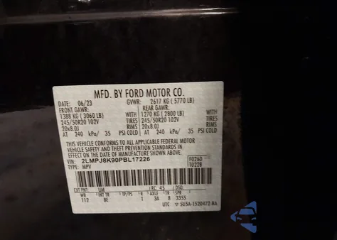 2023 Lincoln Nautilus Reserve z USA, uszkodzony, nr VIN 2LMPJ8K90PBL17226